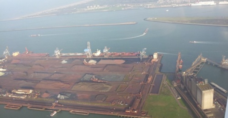 De Maasvlakte en de zee in de verte