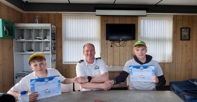 Dylan en Jayden vlogen vanaf Drachten