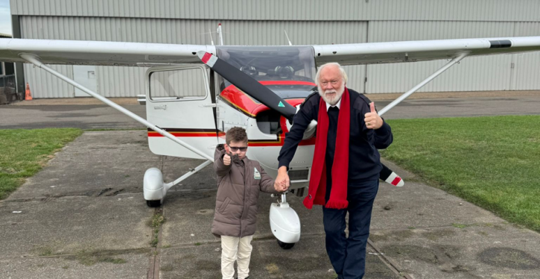 Ezra is nu Hoogvlieger