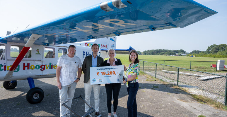 V.l.n.r. Peter Bakker, Henk van Dijk, Ellen Meeuwsen-Scholten en Jessica van den Engel